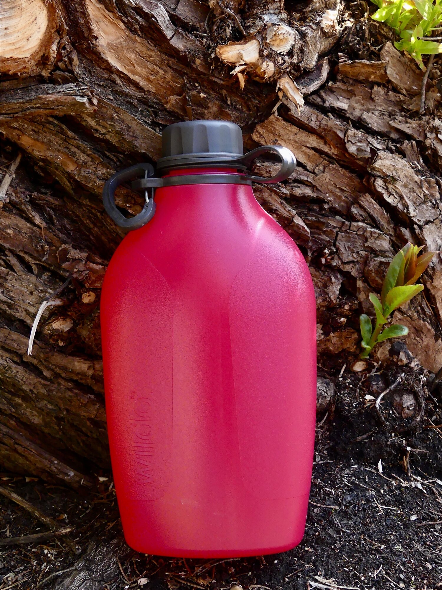 Levně Polní lahev Explorer 1 litr Wildo® – Červená
