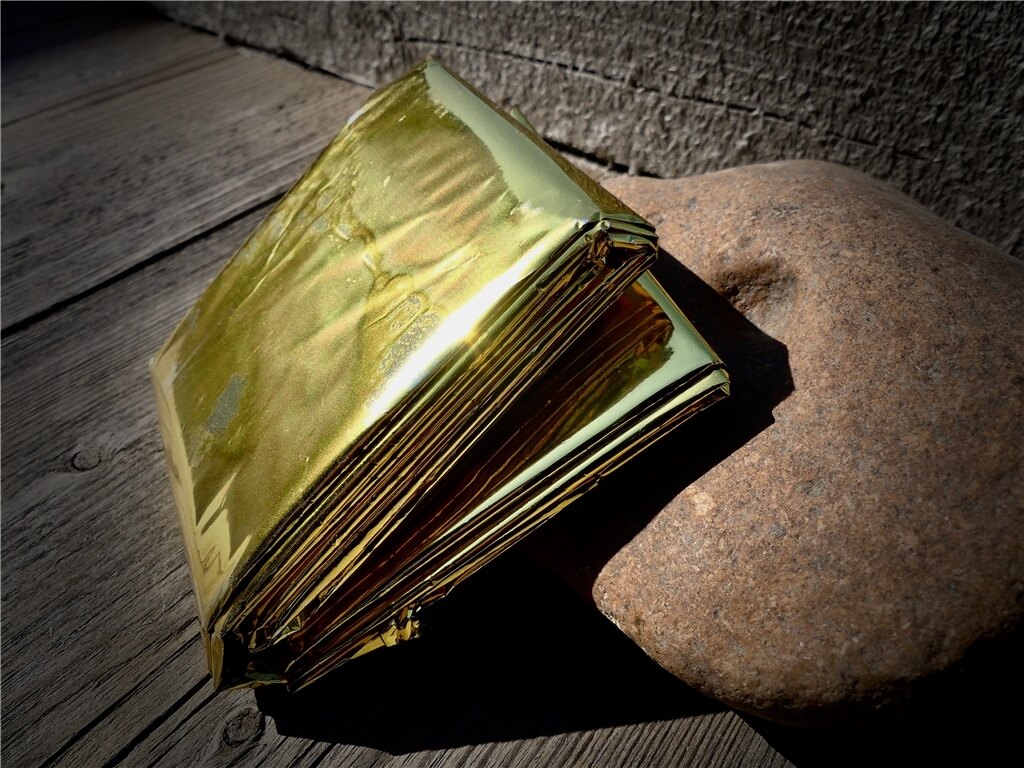 Levně Izotermická fólie zlato-stříbrná 220x140 cm
