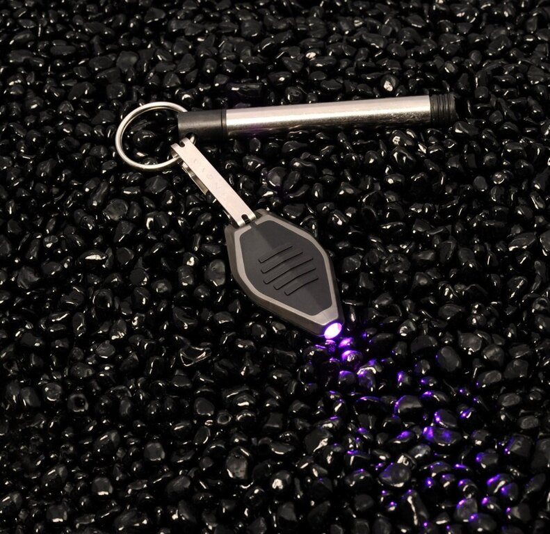 Klíčenková LED svítilna INOVA® Microlight™