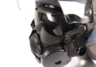 Ochranná plynová maska do protiúderové helmy