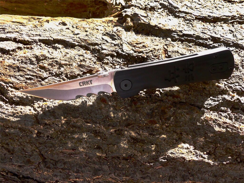 Zavírací nůž Heiho™ CRKT® kombinované ostří - černý