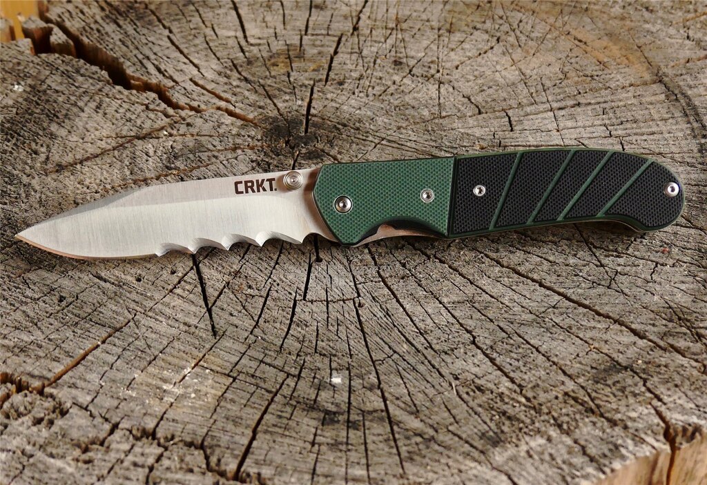 Zavírací nůž Ignitor® CRKT® kombinované ostří - zelený