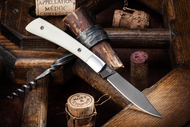 Zavírací nůž KIZLYAR SUPREME® Gent 440C Bone - leštěný-bílý
