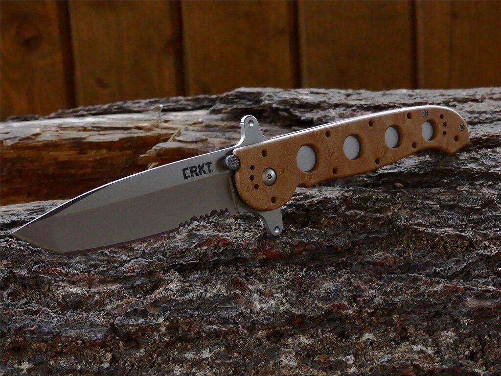 Zavírací nůž M16-14ZSF CRKT® kombinované ostří - Coyote